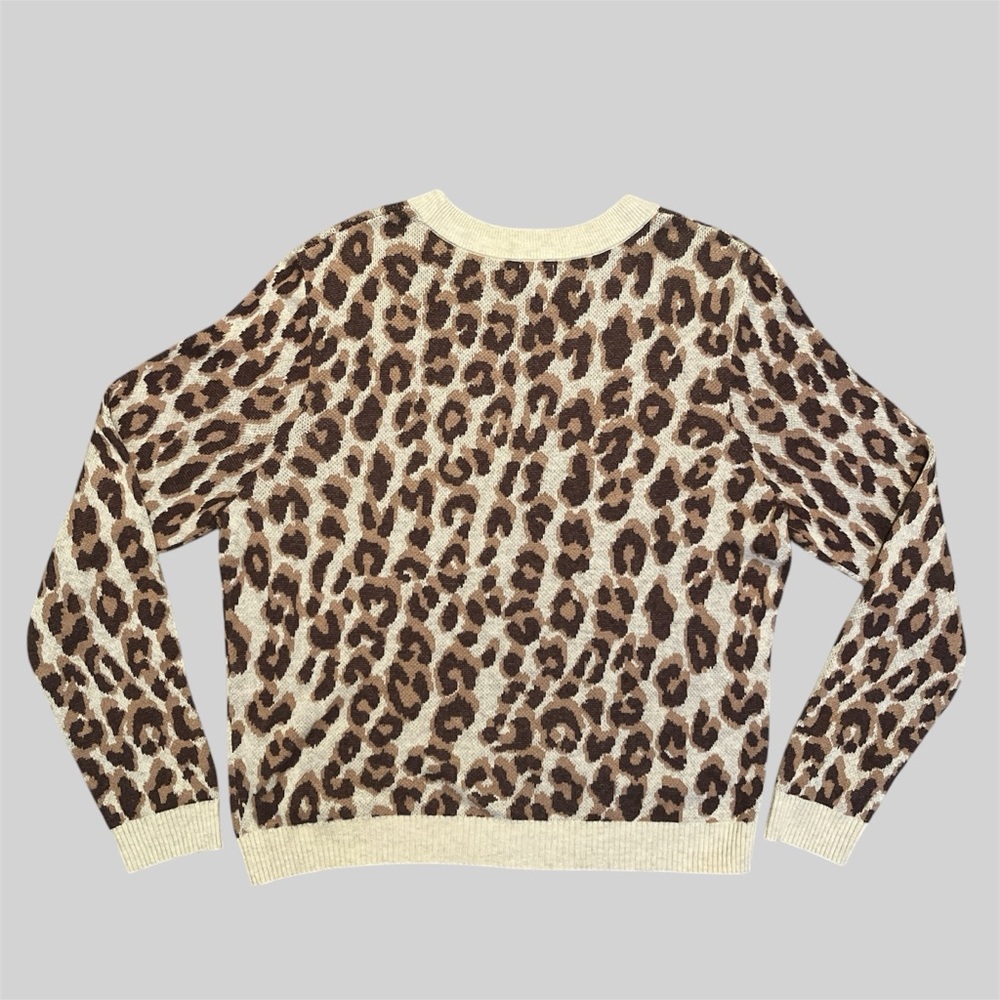 Leopard Print Pullover - Picture 7 of 8